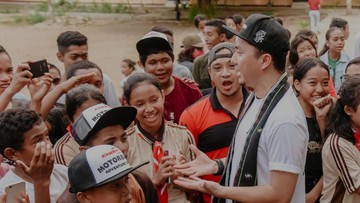 deretan-artis-bantu-korban-gempa-ntt,-ada-yang-galang-donasi-hingga-terjun-langsung