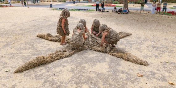 between-land-and-tide:-giant-starfish-washes-up-in-portsmouth-in-this-apocalyptic-performance-art
