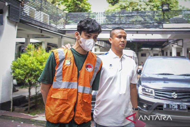 revaldo-ditangkap-lagi-karena-narkoba,-polisi-sita-sabu-dan-alat-hisap