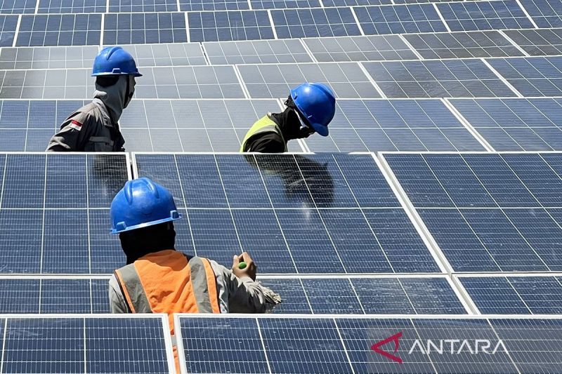 menteri-bahlil:-plts-100-gwp-dorong-kemandirian-energi-nasional