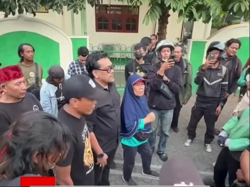 bertubi-tubi-dapat-intervensi,-aliansi-masyarakat-pati-cari-perlindungan-ke-kediaman-gus-dur