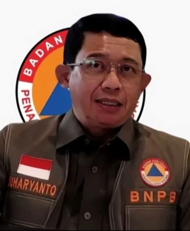 data-terbaru-gempa-ntt:-100-orang-meninggal-dunia,-180.327-warga-mengungsi