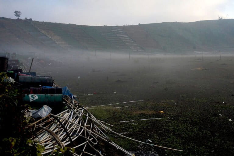 air-telaga-merdada-kritis-diterjang-el-nino-godzilla