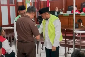 dua-pengusaha-buah-didakwa-penganiayaan-di-surabaya,-satu-lagi-masih-dpo
