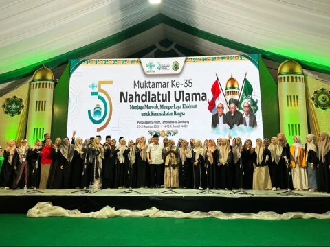 puluhan-pelajar-dan-mahasiswa-di-tambakberas-siap-tampil-di-muktamar-ke-35-nu