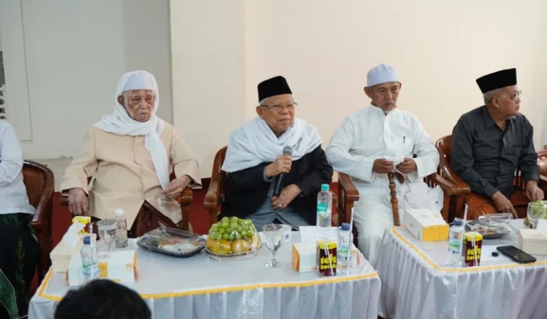 kiai-sepuh-serukan-muktamirin-jaga-marwah-jam’iyah,-hindari-pertikaian
