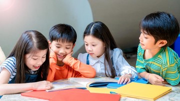 ternyata-ini-alasan-anak-suka-ingin-punya-barang-sama-seperti-temannya