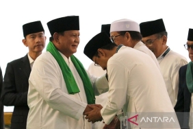 prabowo-dan-gibran-tiba-di-ponpes-bahrul-ulum-hadiri-muktamar-ke-35-nu