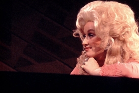 dolly-parton-took-control-of-her-career-by-making-men-the-butt-of-the-joke
