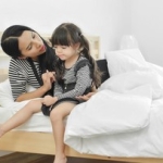 anak-terlalu-lengket?-begini-cara-ortu-me-time-tanpa-membuat-si-kecil-merasa-ditolak