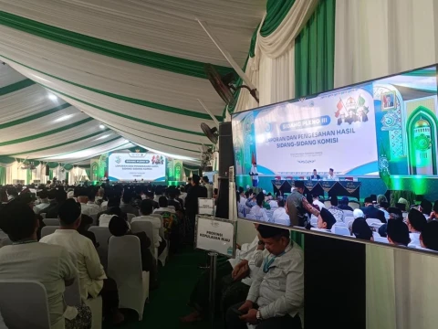 bahtsul-masail-qanuniyah-muktamar-ke-35-nu-rekomendasikan-pembatasan-alih-daya-dan-pkwt