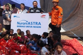 nurani-astra-bangun-tujuh-posko,-35-ribu-warga-terdampak-gempa-ntt-dapat-bantuan