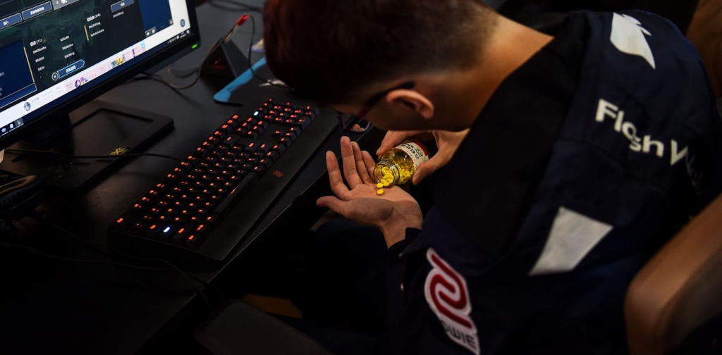 professional-gaming-is-brutal-on-the-body-–-inside-the-growing-field-of-treating-esports-injuries