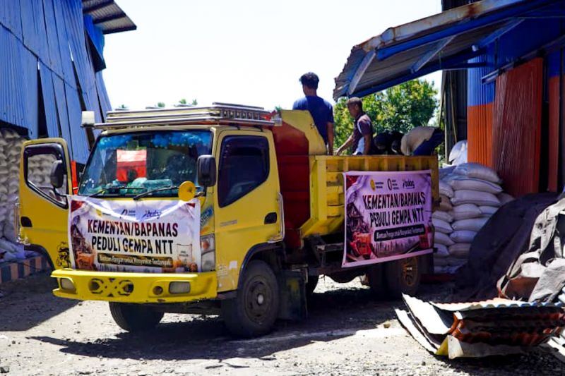 bnpb:-1.954-ton-bantuan-telah-tersalur-untuk-korban-gempa-ntt