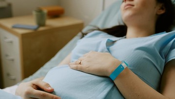 bisakah-ibu-hamil-dengan-ambeien-melahirkan-secara-pervaginam?