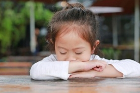 studi-ungkap-anak-yang-kehilangan-orang-tua-berisiko-2-kali-lipat-alami-gangguan-mental