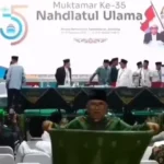 bikin-salfok-peserta-muktamar-tak-sengaja-tutorial-pakai-sarung-saat-proses-perhitungan-suara
