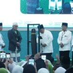 pukul-kentongan,-presiden-prabowo-resmi-tutup-muktamar-ke-35-nu-di-pesantren-tambakberas