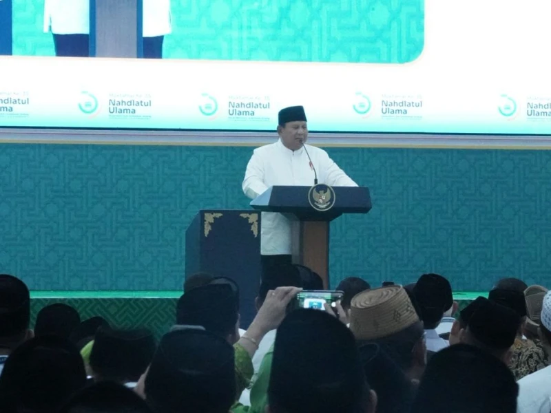 sah-jadi-warga-nu,-prabowo-resmi-terima-kartanu-di-penutupan-muktamar