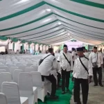 jelang-kedatangan-prabowo,-panitia-lokal-sterilkan-aula-lokasi-penutupan-muktamar-ke-35-nu
