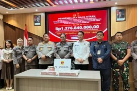 kejaksaan-negeri-tuban-kembalikan-uang-sitaan-korupsi-pt-rsm-rp1,27-miliar-ke-kas-daerah