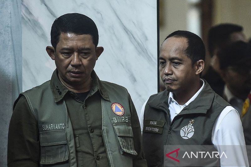 menhut-tekankan-pemanfaatan-potensi-awan-hujan-untuk-cegah-karhutla