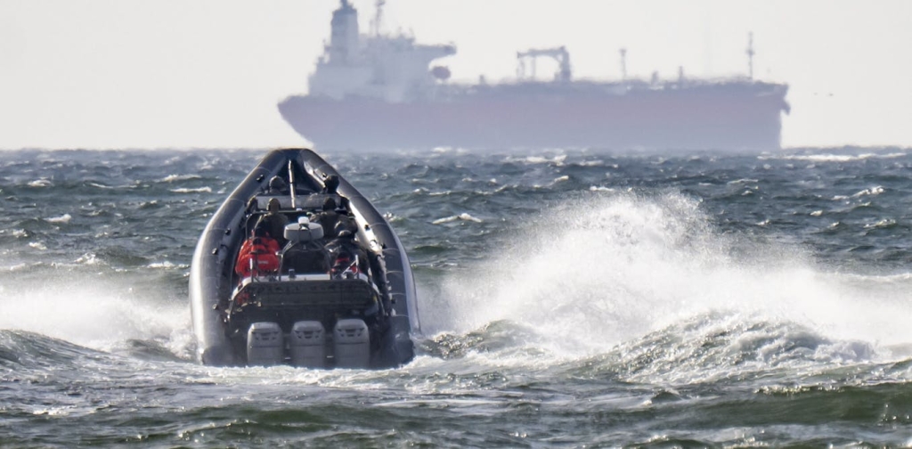 inside-the-booming-‘shadow-fleet’-industry-keeping-rogue-states-afloat