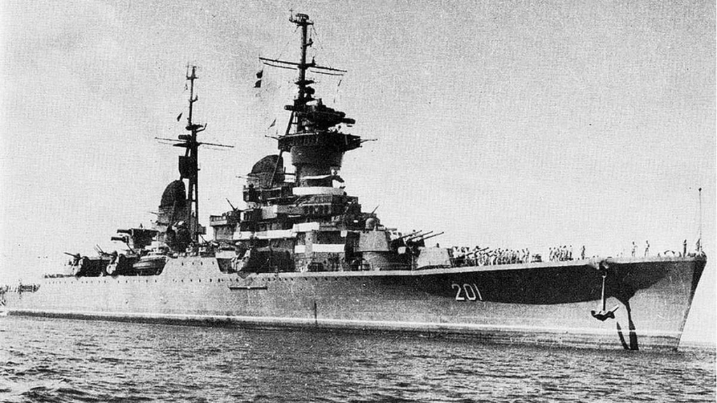 rekor-kapal-perang-terbesar-indonesia:-dari-kri-irian-ke-kri-gadjah-mada