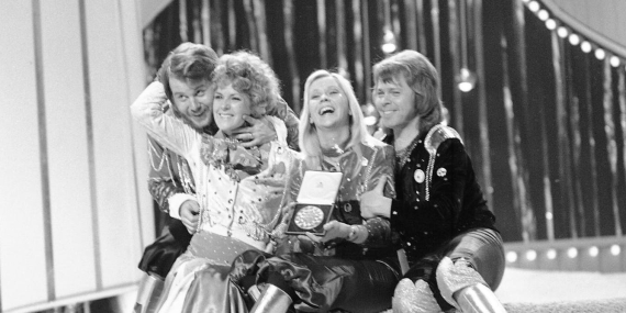 setengah-abad-‘dancing-queen’-abba:-mengapa-lagu-ini-terus-membuat-kita-merayakan-hidup