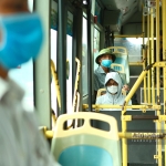 masker-langka-saat-abu-vulkanik-menyebar-hingga-jakarta