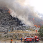 tpa-putri-cempo-terbakar-lagi,-kerusakan-tata-kelola-sampah-ditanggung-warga
