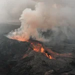 erupsi-anak-krakatau-makin-bikin-cemas,-6-bandara-ditutup-dan-bnpb-siapkan-hujan-buatan