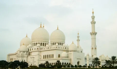 bolehkah-masjid-wakaf-dialihfungsikan-menjadi-tempat-usaha?-ini-tinjauan-fiqih