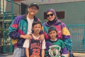 5-potret-artis-ikut-tren-filter-ai-80-an,-tampil-jadul-tapi-menawan