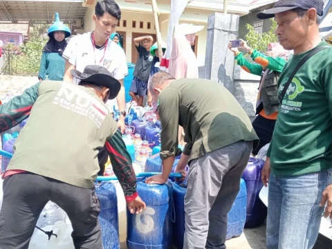 nu-peduli-cilacap-salurkan-432-ribu-liter-air-bersih