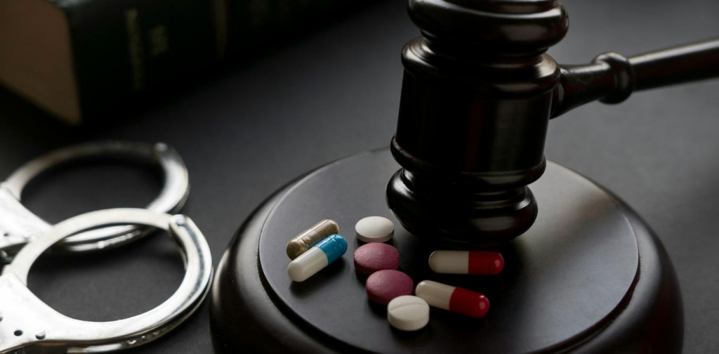 mk-perketat-praktik-monopoli-paten-obat:-apakah-harga-obat-di-indonesia-otomatis-lebih-murah?