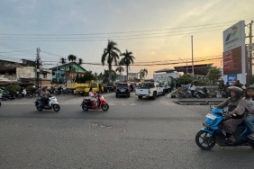 antrean-bbm-mengular,-ketimpangan-energi-di-luar-jawa-disorot