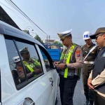 razia-gabungan-di-dolopo-madiun,-petugas-tindak-puluhan-pelanggar