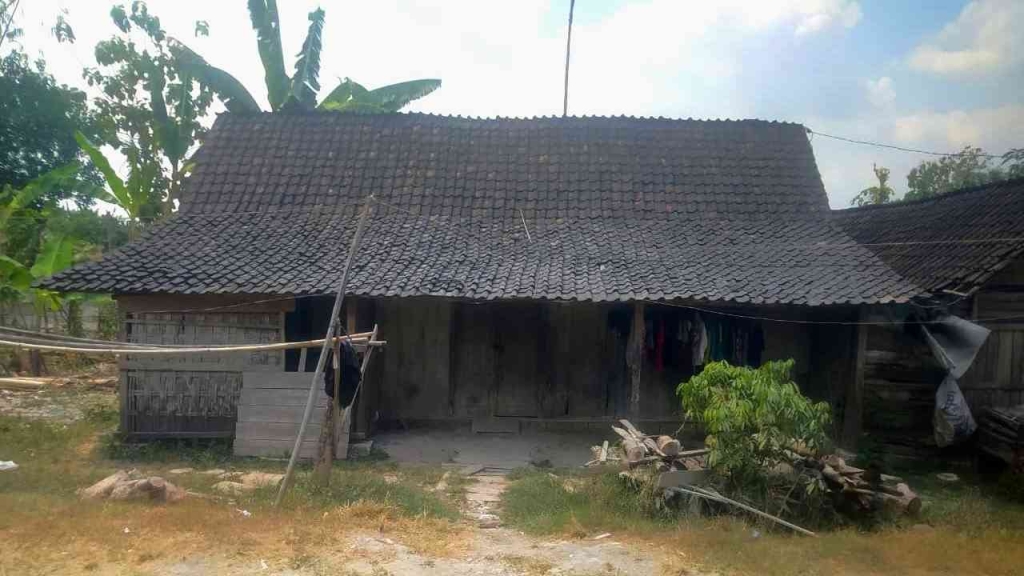 keluarga-petani-yang-ditahan-gegara-kayu-jati-ternyata-masuk-desil-1,-mengaku-minim-bansos