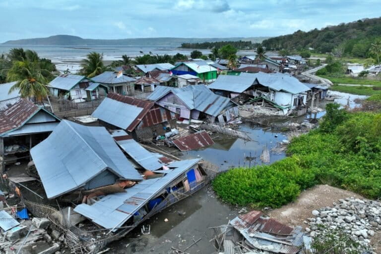 belajar-dari-bencana-ntt,-bagaimana-dorong-bangun-rumah-tahan-gempa?
