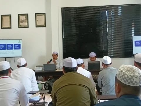 daurah-tahqiq-beit-at-turath-kalimantan-bahas-pentingnya-validasi-teks-turats